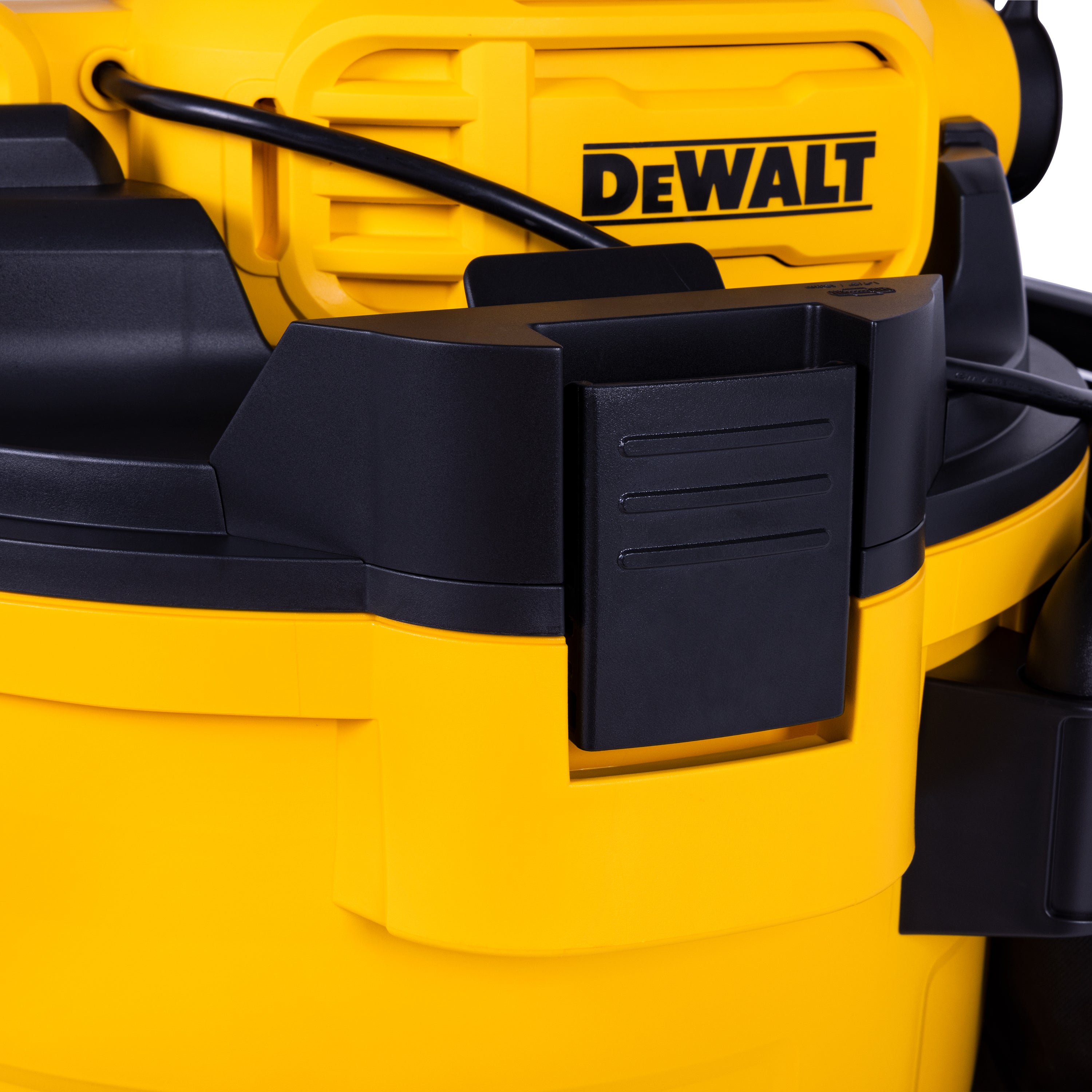 Aspiradora Sopladora Retirable Seco/Mojado Dewalt 9 Gal 5 HP DXV209P